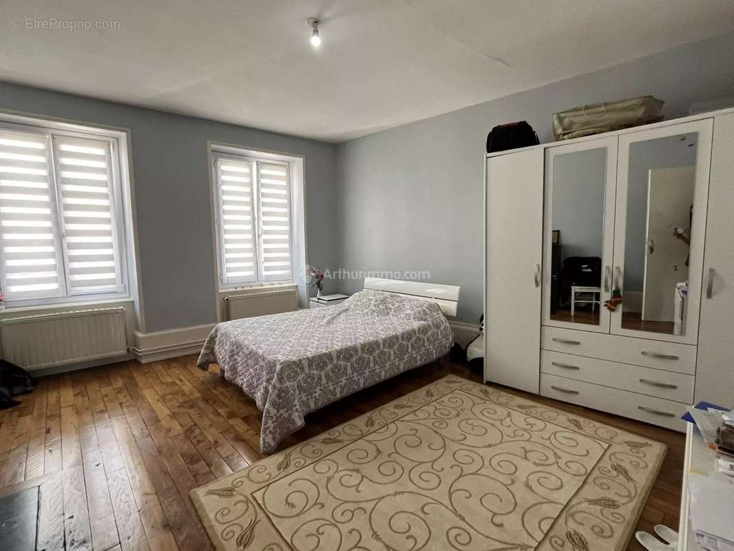 Appartement à NEUFCHATEAU