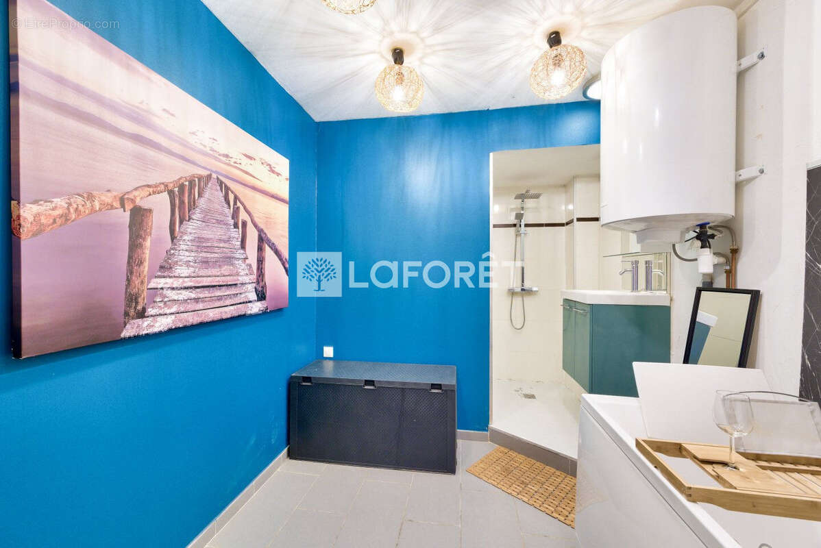 Appartement à MARSEILLE-1E
