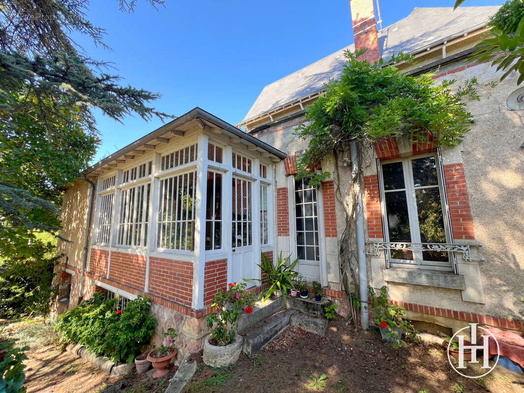 Maison à SAINT-AMAND-MONTROND