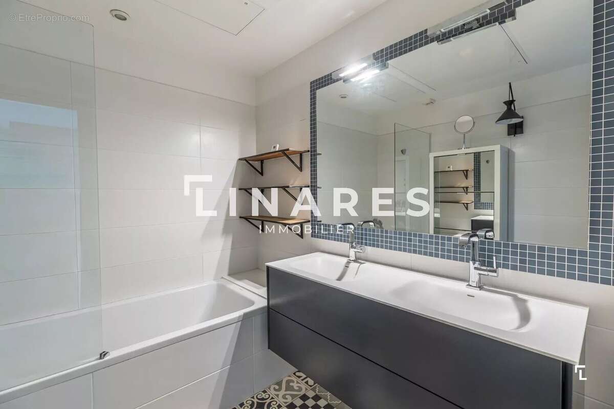 Appartement à MARSEILLE-7E