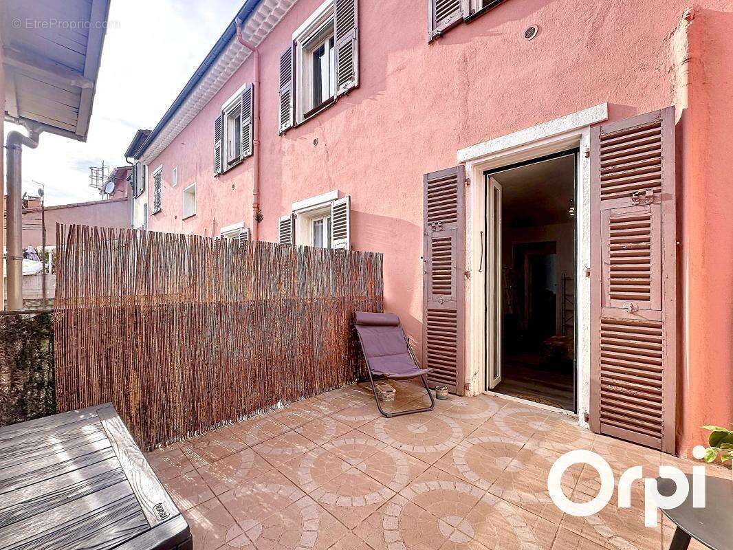 Appartement à SAINT-MARTIN-DU-VAR