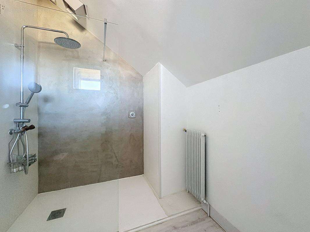 Maison à LUC-LA-PRIMAUBE