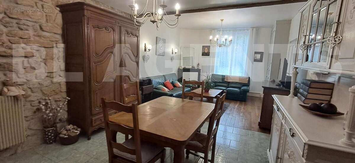 20251022_163504 - Maison à SAULCES-MONCLIN