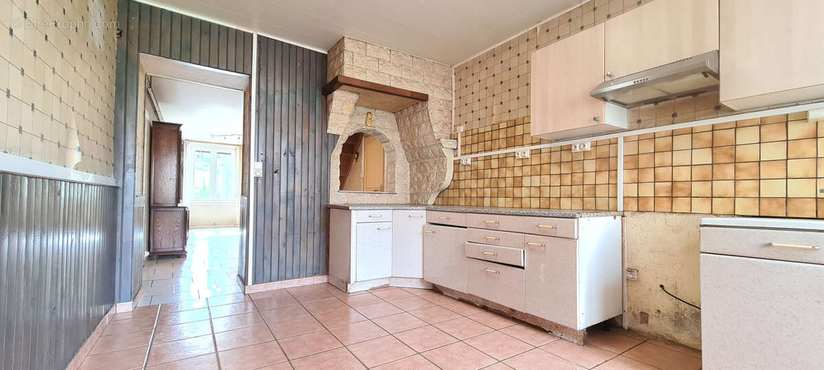 Maison à LINY-DEVANT-DUN