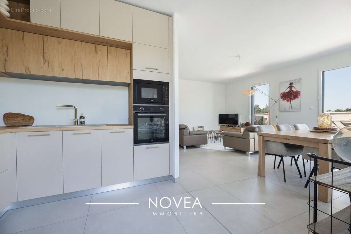Appartement à SAINTE-FOY-LES-LYON