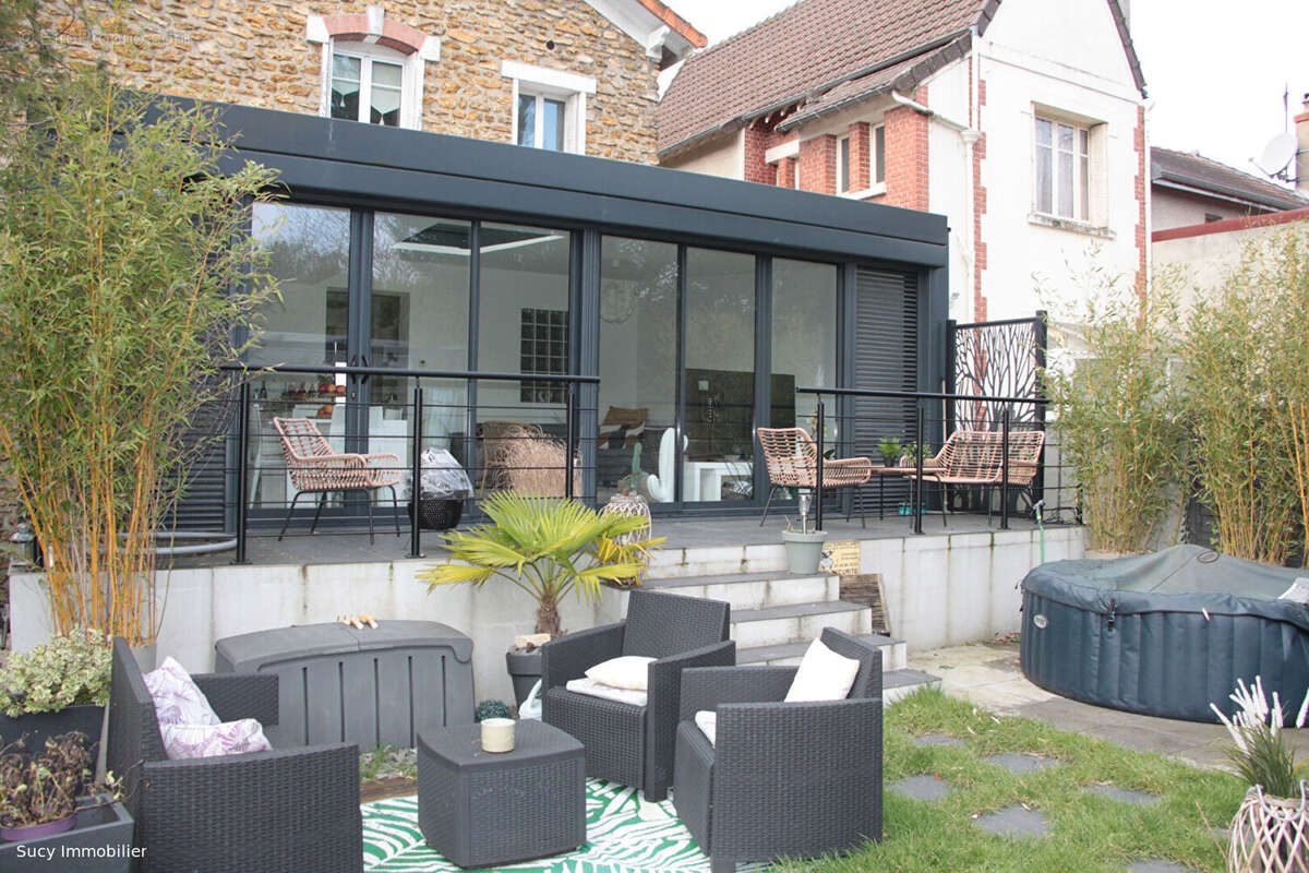 Maison à SUCY-EN-BRIE