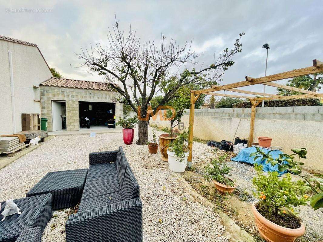 Maison à VILLENEUVE-LES-BEZIERS
