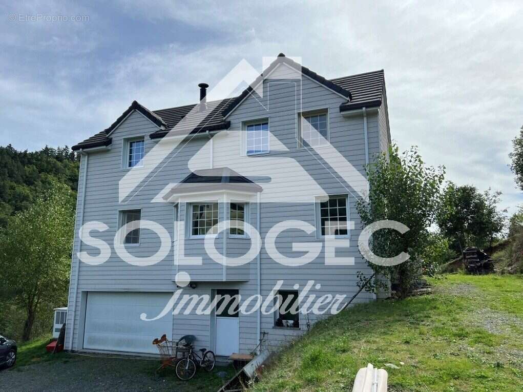 Maison à SAINT-LEGER-DE-PEYRE