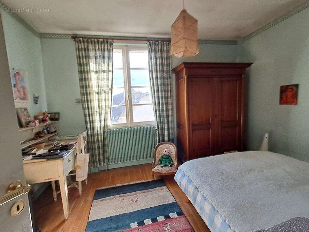 Maison à CHAMPFORGEUIL