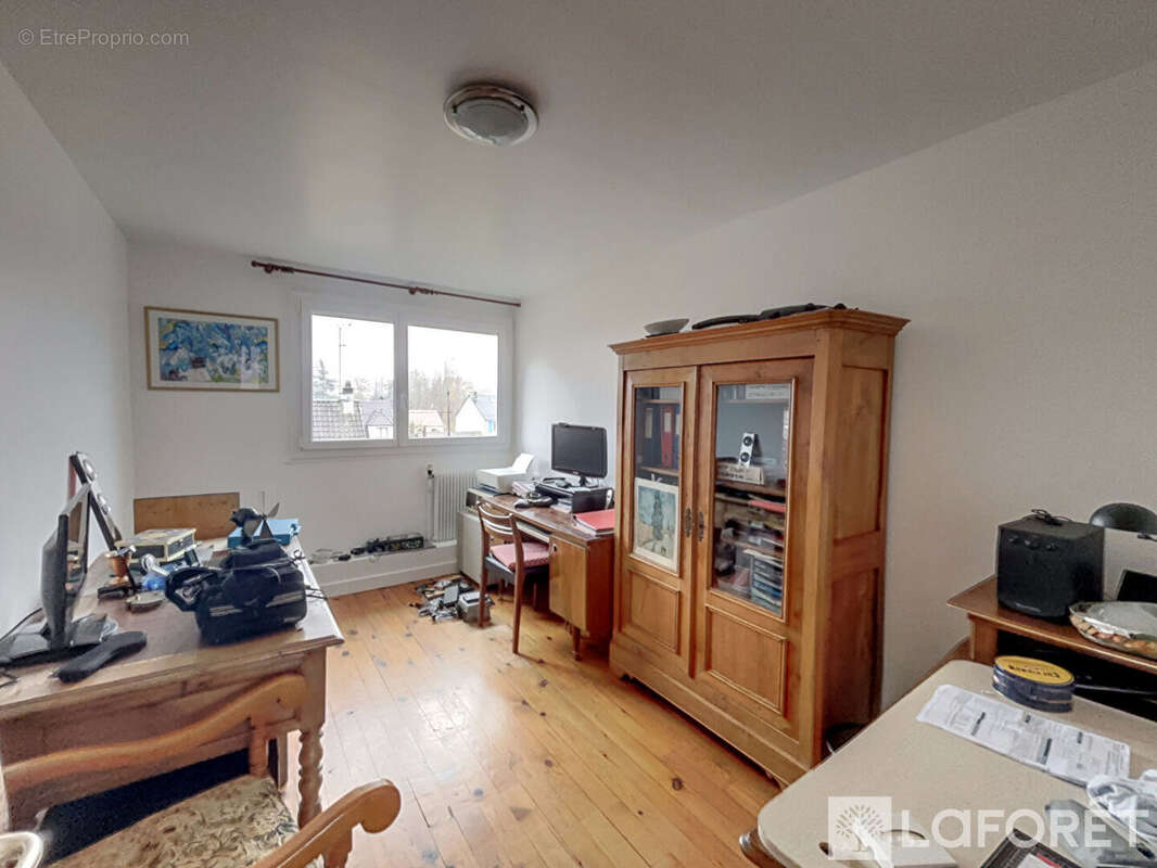 Maison à BURES-SUR-YVETTE