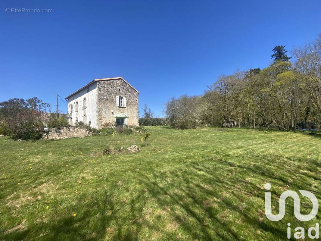 Photo 6 - Maison à VASLES