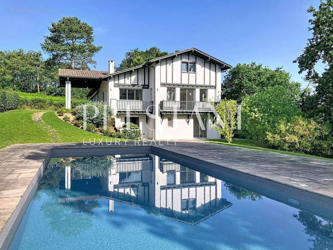 Maison à BASSUSSARRY
