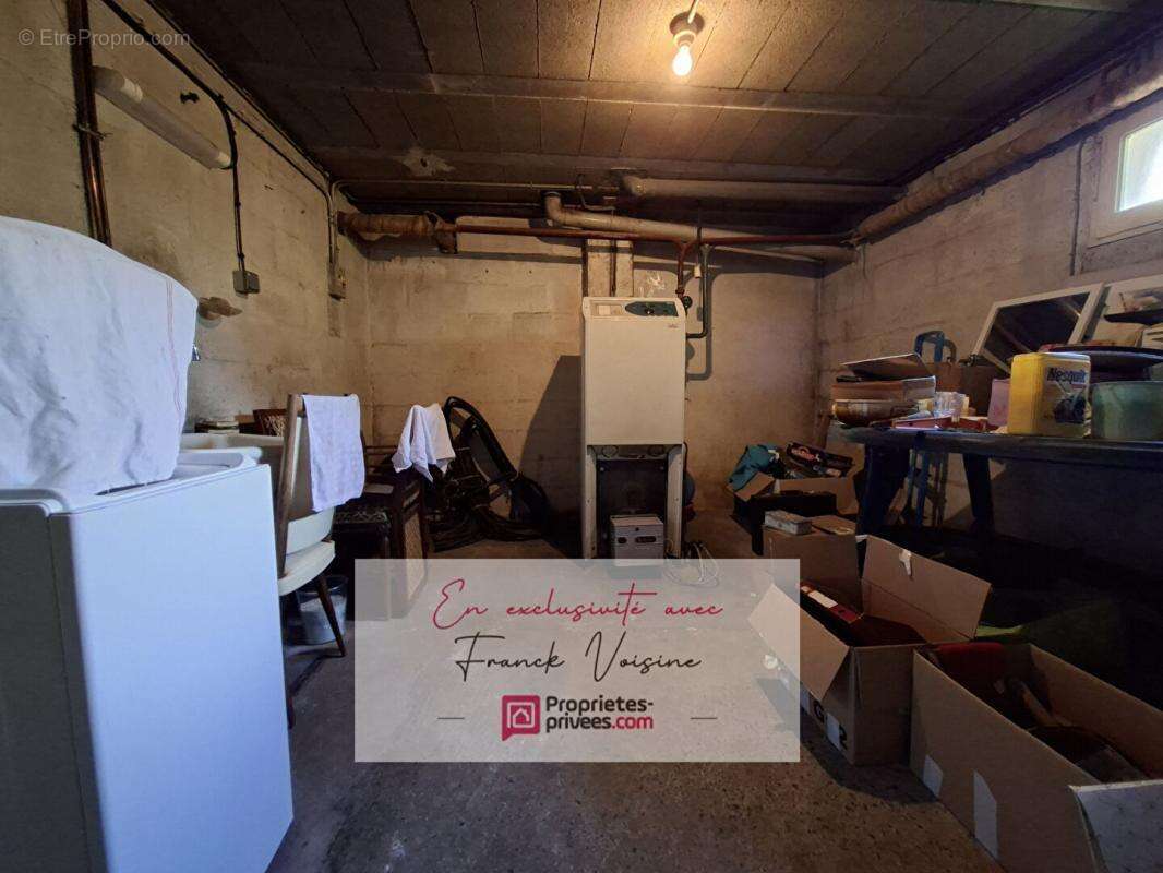 Maison à SAINT-MICHEL-MONT-MERCURE