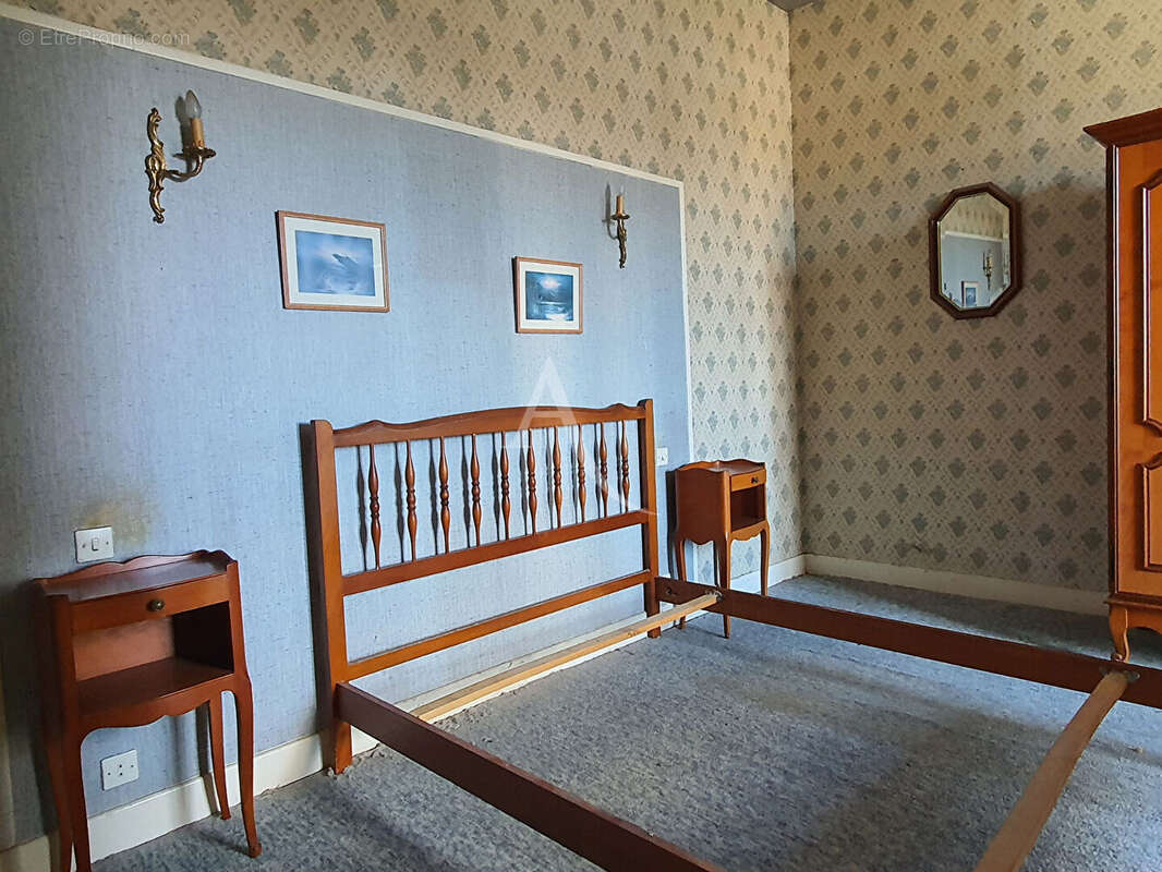 Maison à VILLENTROIS