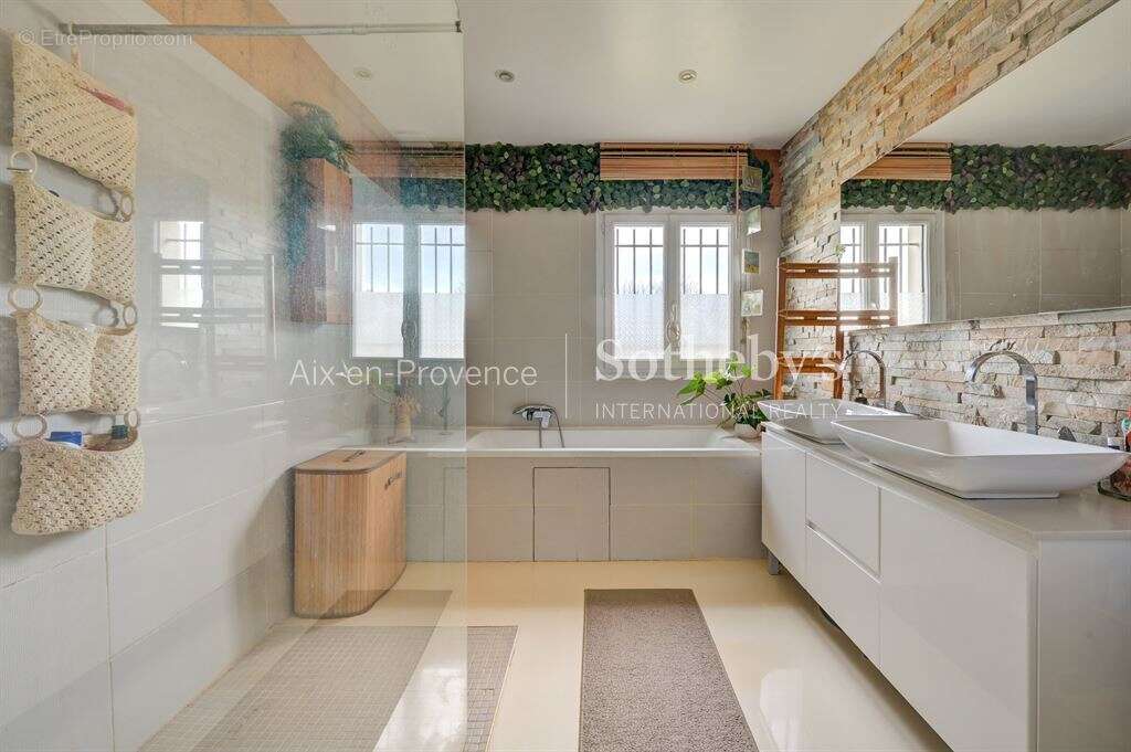 Maison à AIX-EN-PROVENCE