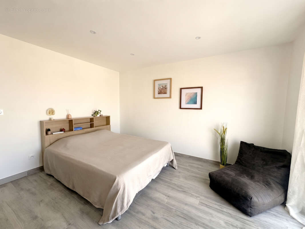 Superbe villa moderne de 207m2 avec garage de 40m2 - photo 13