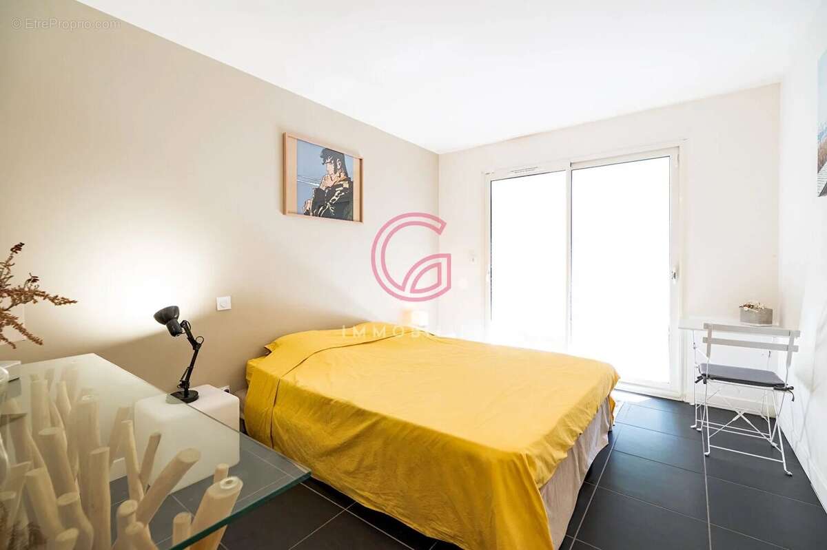 Maison contemporaine à vendre à Biscarrosse - 5 chambres, piscine et terrain spacieux - photo 9