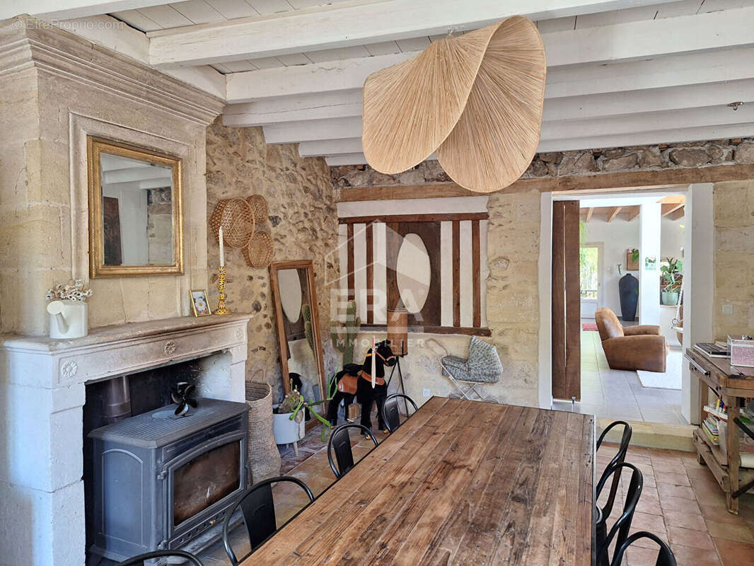 Maison à MONTPON-MENESTEROL