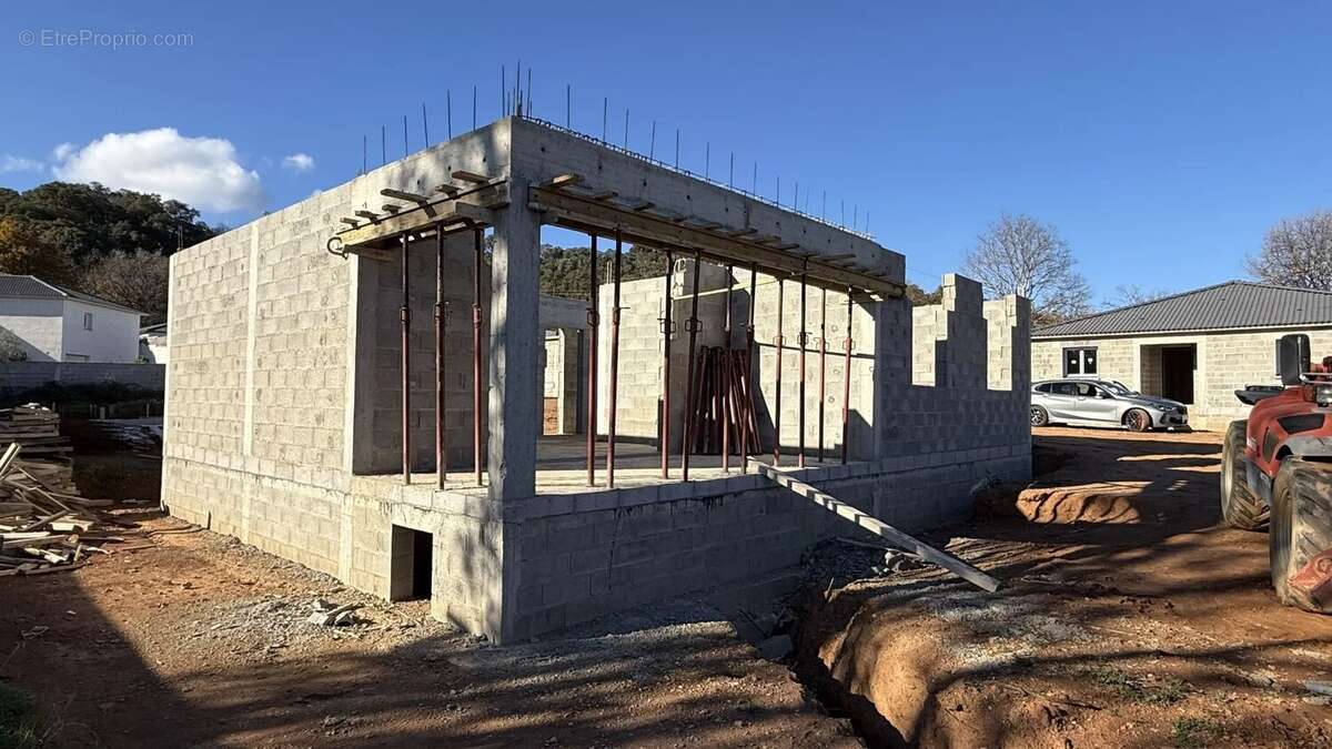 Maison à SANTA-LUCIA-DI-MORIANI