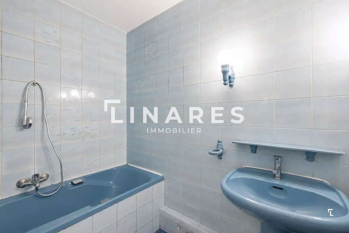 SALIDA - Appartement T3 de 72m2 - Terrasse - Cave - 13004 Cinq Avenues - photo 6