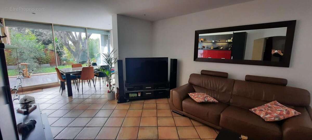 Appartement à MARSEILLE-9E