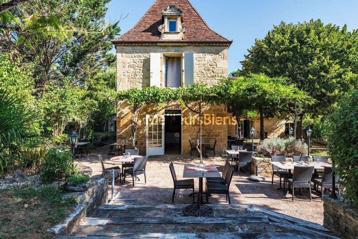 Ensemble immobilier de charme en pierre de 368m2 - photo 2