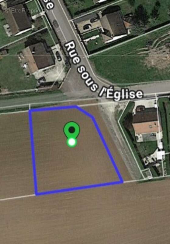 Terrain à CHEMILLY-SUR-YONNE