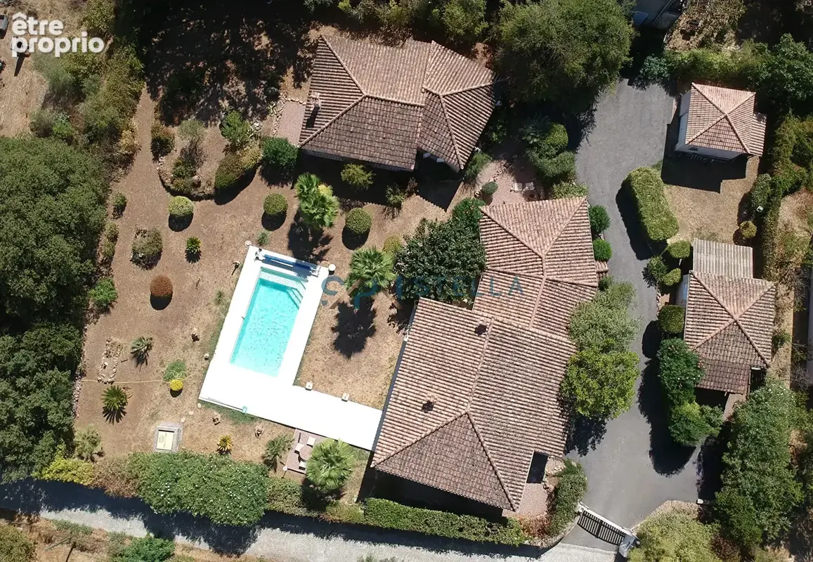 Propriété d'exception avec 3 maisons, piscine et jardin paysagé - Plaine de Peri - photo 11