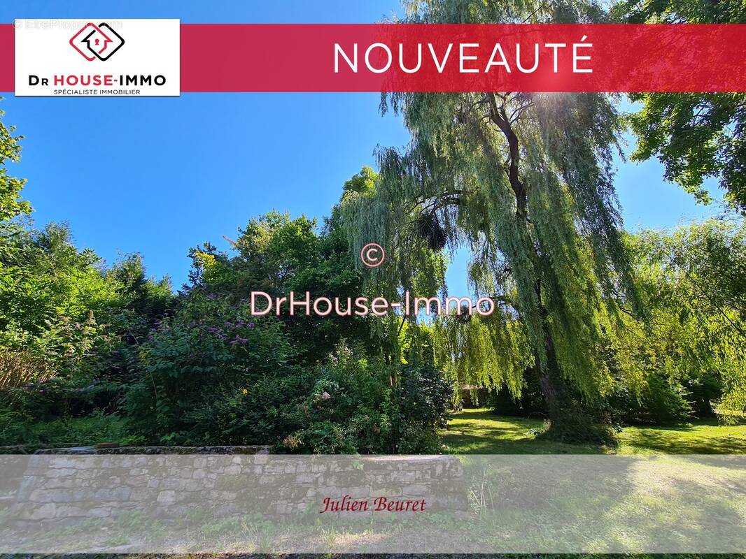 Maison 240 m² à Huanne-Montmartin  - photo 1