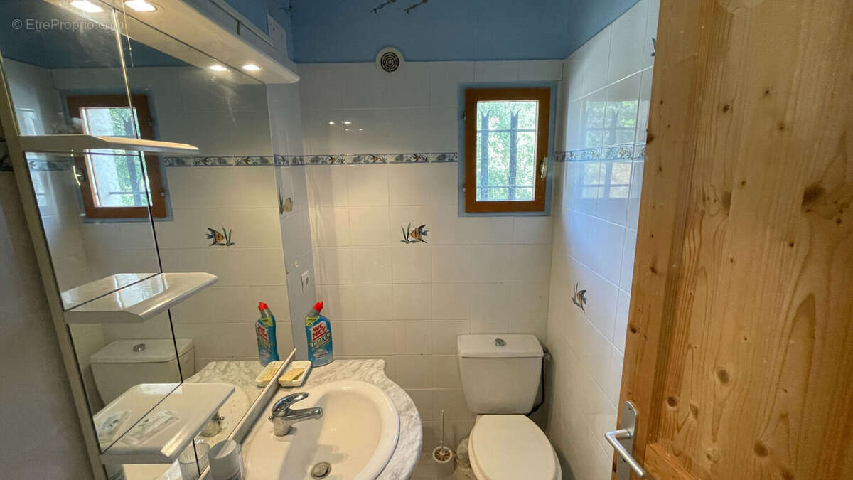 Exclusif  et rare sur le marché! Joli plain pied à Grignan avec piscine et vaste terrain. - photo 16