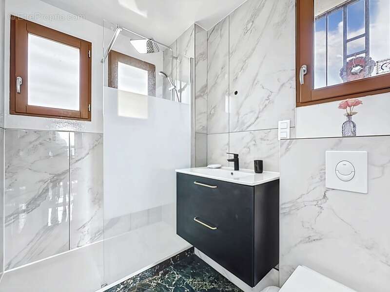 Maison à NEAUPHLE-LE-CHATEAU