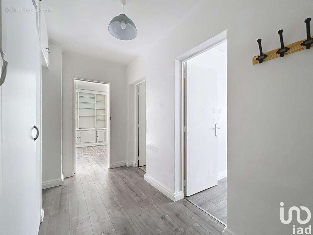 Photo 4 - Appartement à PARIS-19E