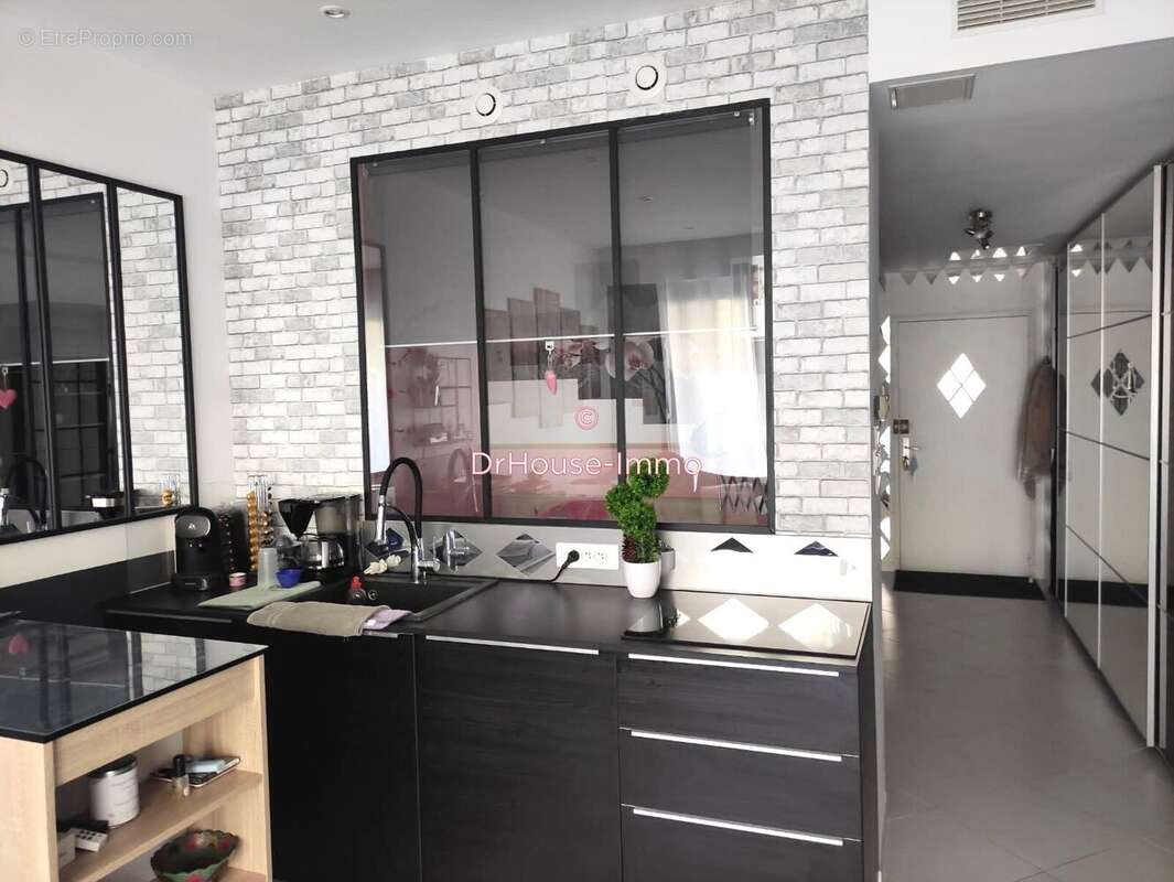Appartement à MARSEILLE-8E