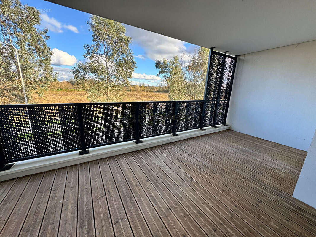 Appartement à VILLENAVE-D&#039;ORNON