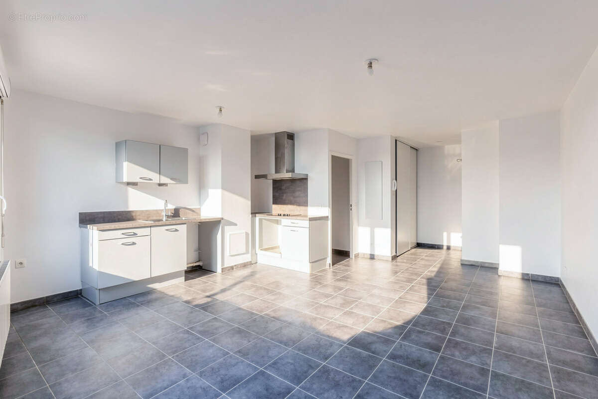Appartement à LYON-8E