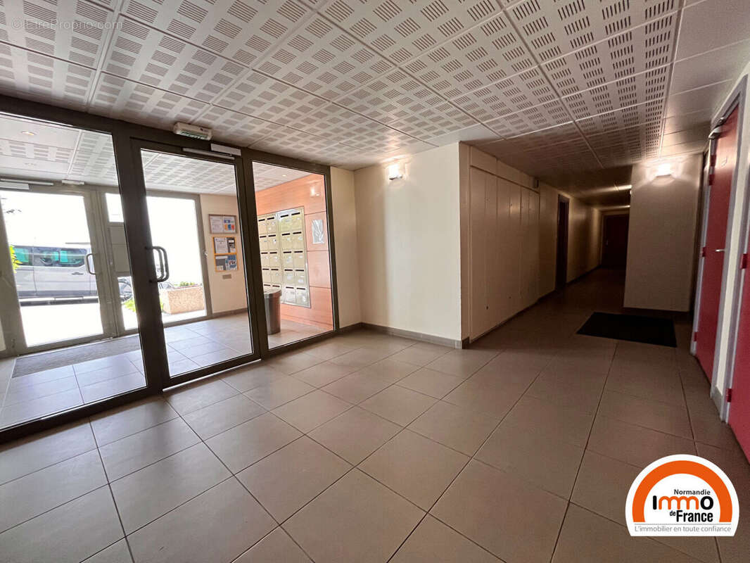 Appartement  avec terrasse + PARKING Rouen  2 pièce(s) 47.55 m2 - photo 8