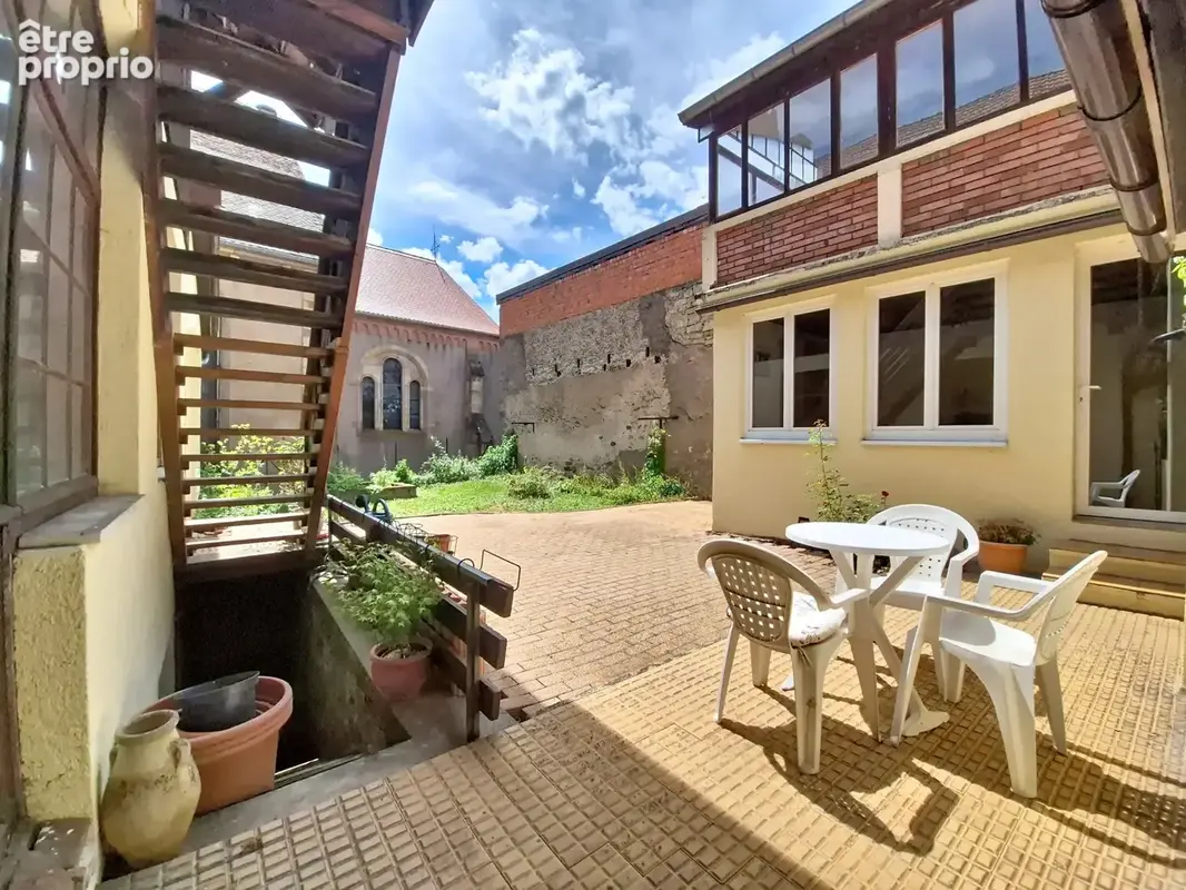 Maison familiale de caractère de 163m2 avec dépendances et terrasse sans vis-à-vis - photo 3