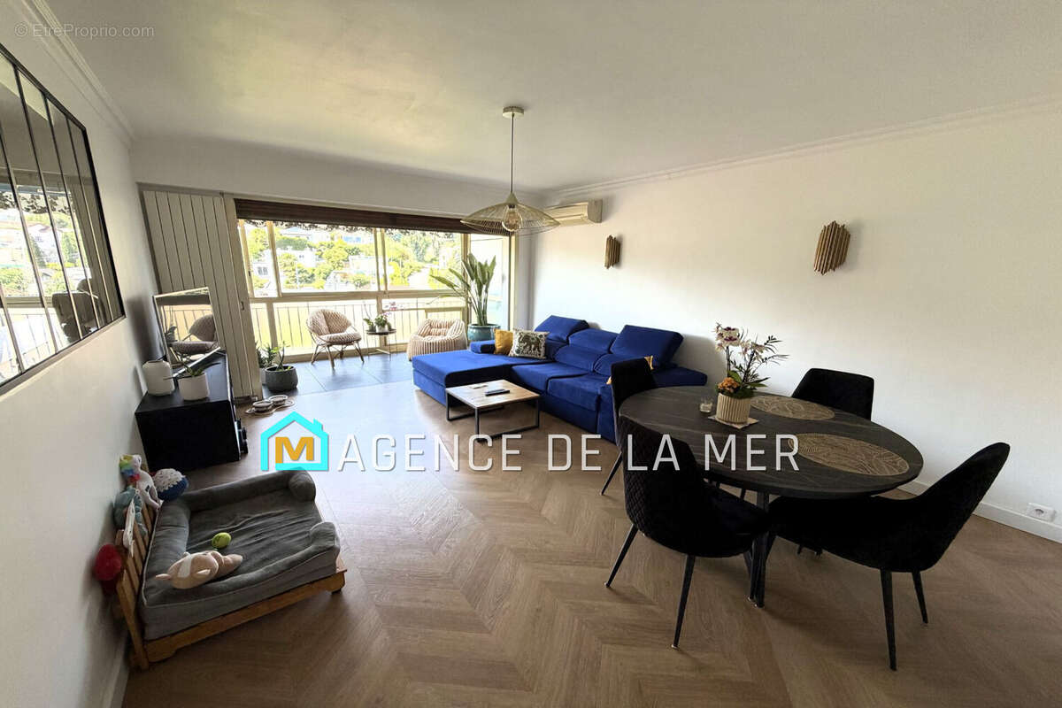 Appartement à MANDELIEU-LA-NAPOULE