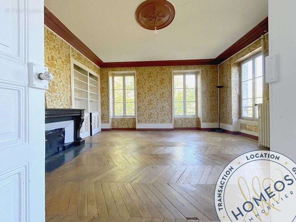 Appartement 194 m² à Bourg-En-Bresse  - photo 193