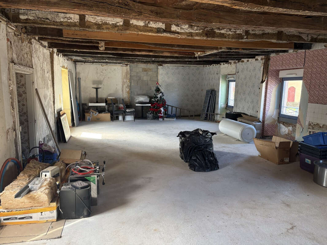 Region pompadour restaurant murs et fonds - photo 24