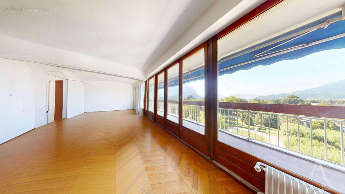 Appartement Saint Egreve 6 pièces 141 m2 Barnave - photo 3
