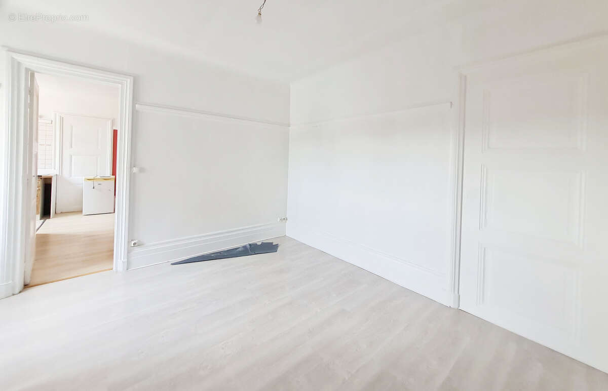 Ideal investisseur ou primo accedant t2 centre ville avec ascenseur cote cour - photo 4