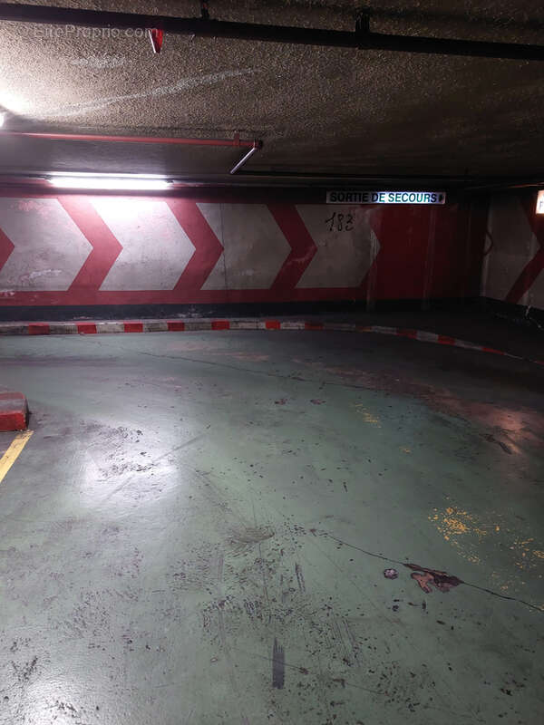 Parking à NICE