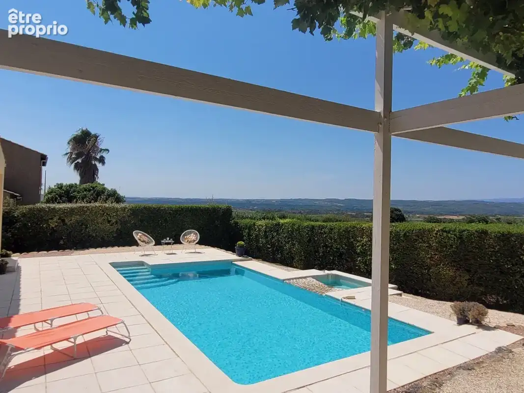 Belle villa spacieuse avec piscine et vues. - photo 6