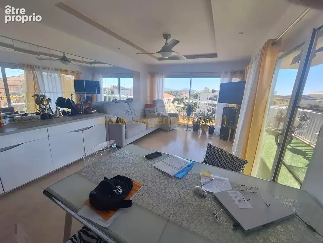 Photo Appartement à Frejus au prix de 303 000€