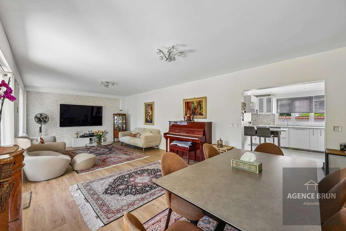 Appartement à SAINT-MAUR-DES-FOSSES