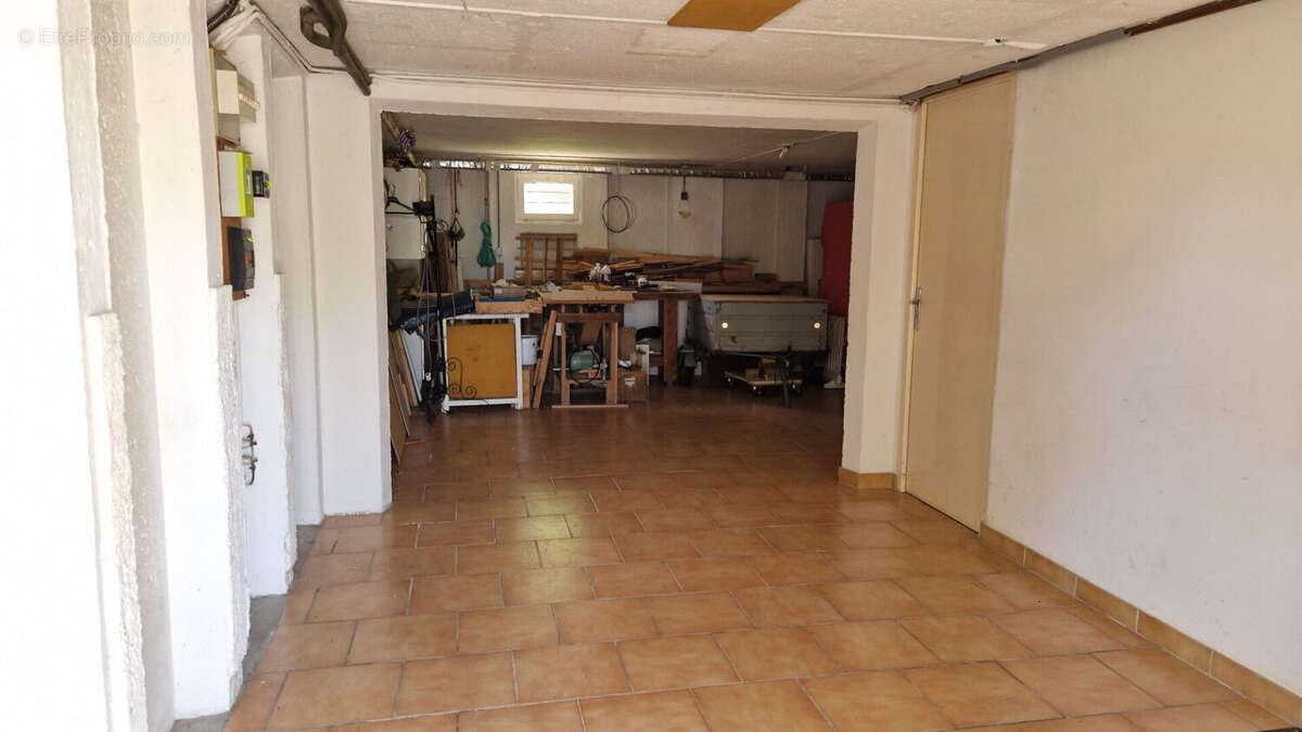 Pavillon sur sous-sol - 5 pieces - 4 chambres - photo 11