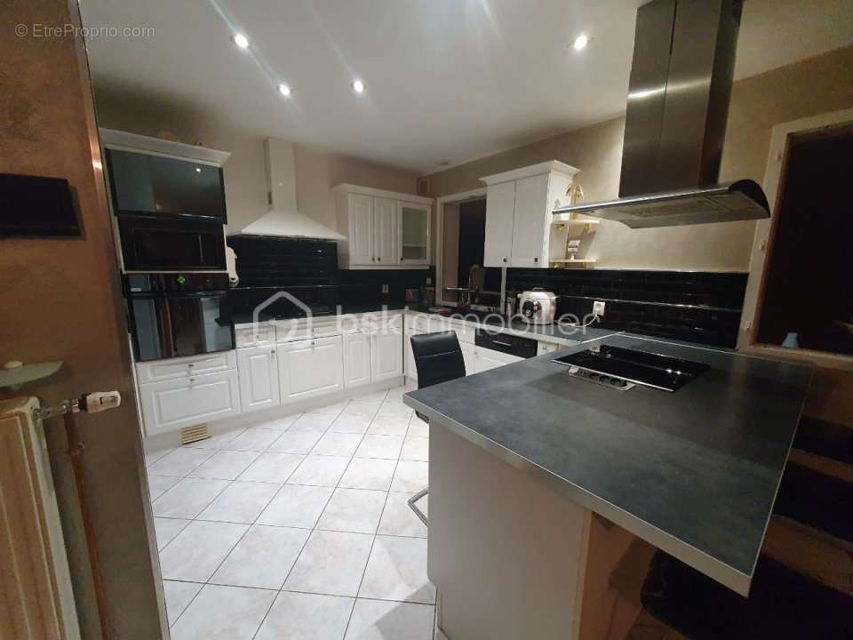 Maison à ORIGNY-SAINTE-BENOITE