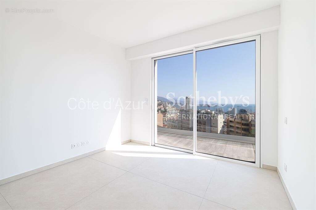 Beausoleil appartement 4 pièces 134 m² dernier étage toit terrasse proche Monaco immeuble récent - photo 14