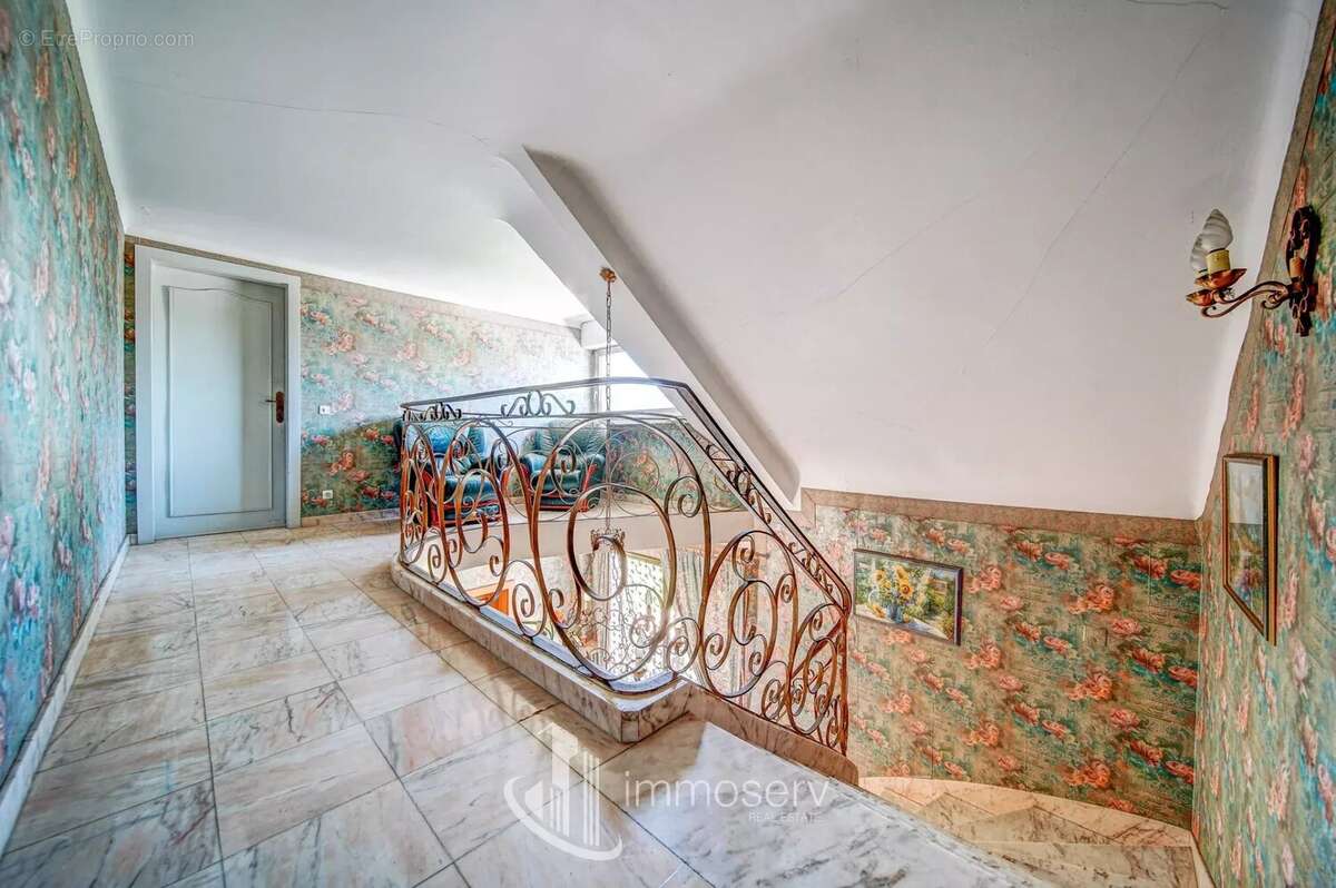 Maison à NEUFCHEF